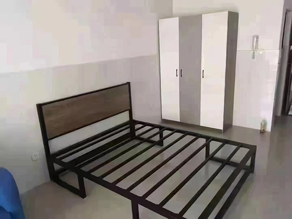 单层床