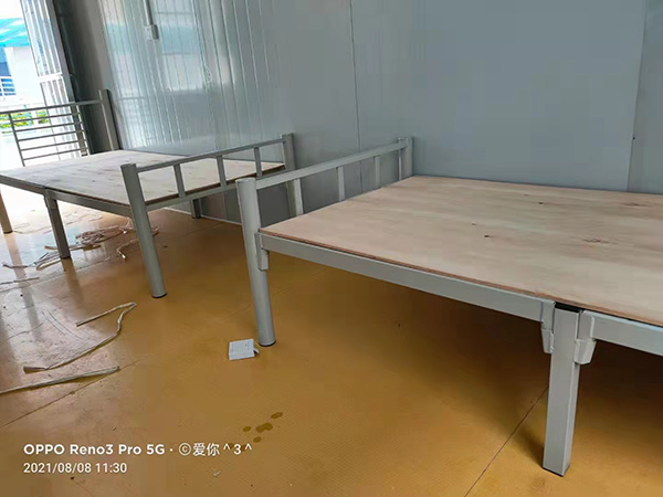 单层床